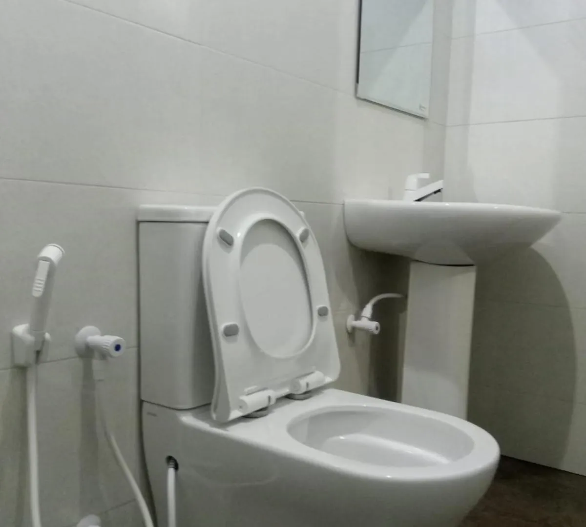 בית כפרי Katunayaka Eecs Transit & Travelers Homestay סרי לנקה